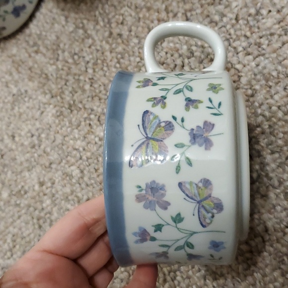 Gibson Greetings Set of 4 Mugs - Picture 2 of 7